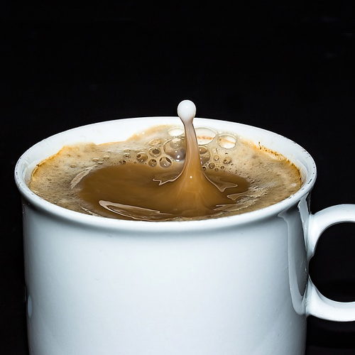 Cafe_D_How Hot Coffee Can Actually Keep You Cool